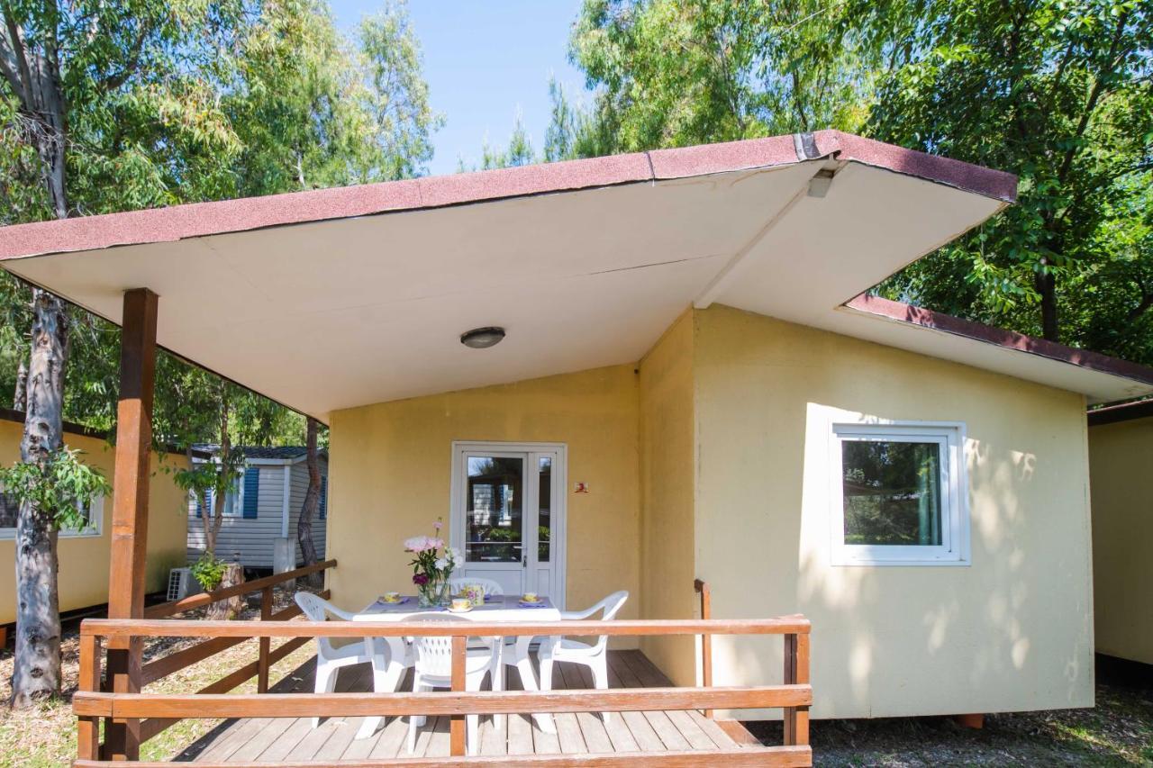 Camping Le Palme Марина-ди-Биббона Экстерьер фото