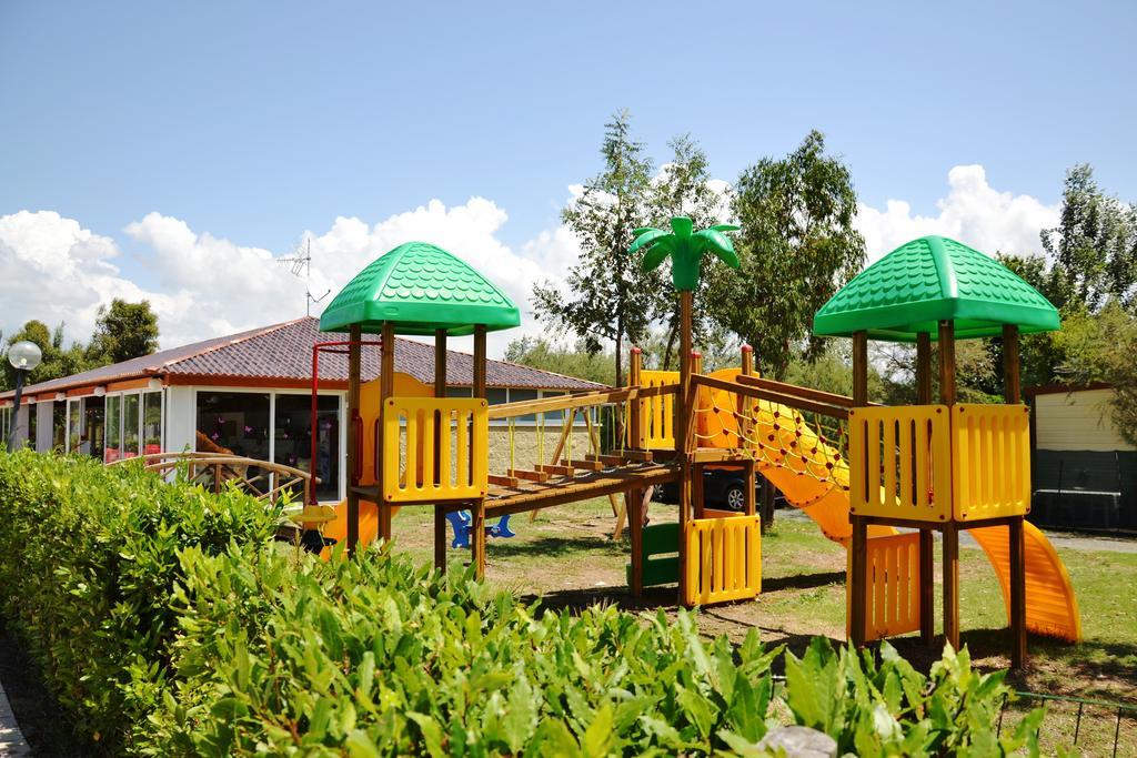 Camping Le Palme Марина-ди-Биббона Экстерьер фото